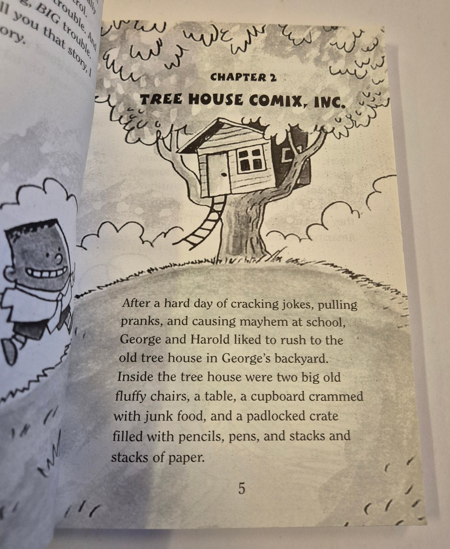 The Adventures of Captain Underpants (Captain Underpants #1) by Dav Pilkey