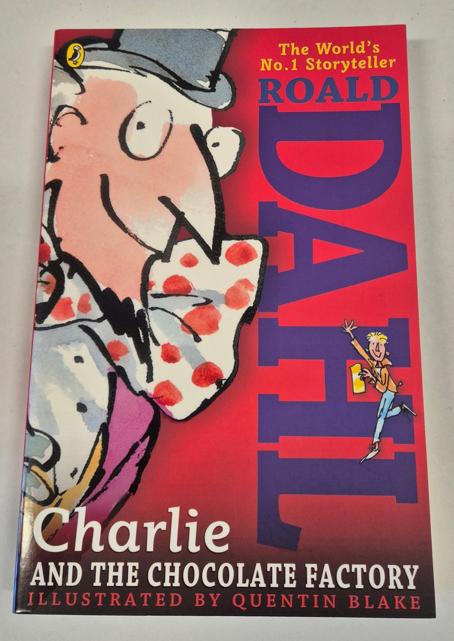 Charlie and the Chocolate Factory (Charlie Bucket #1) by Roald Dahl