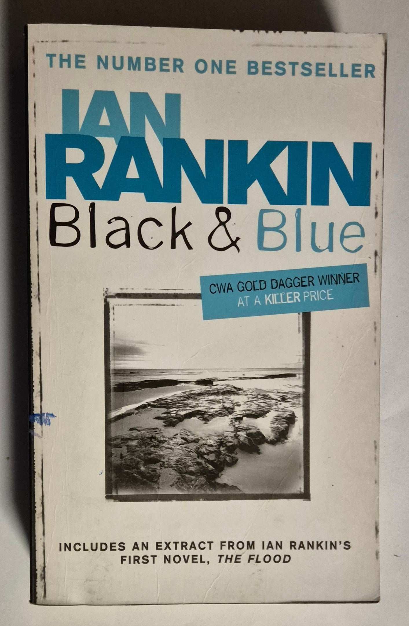 Black & Blue (Inspector Rebus #8) by Ian Rankin