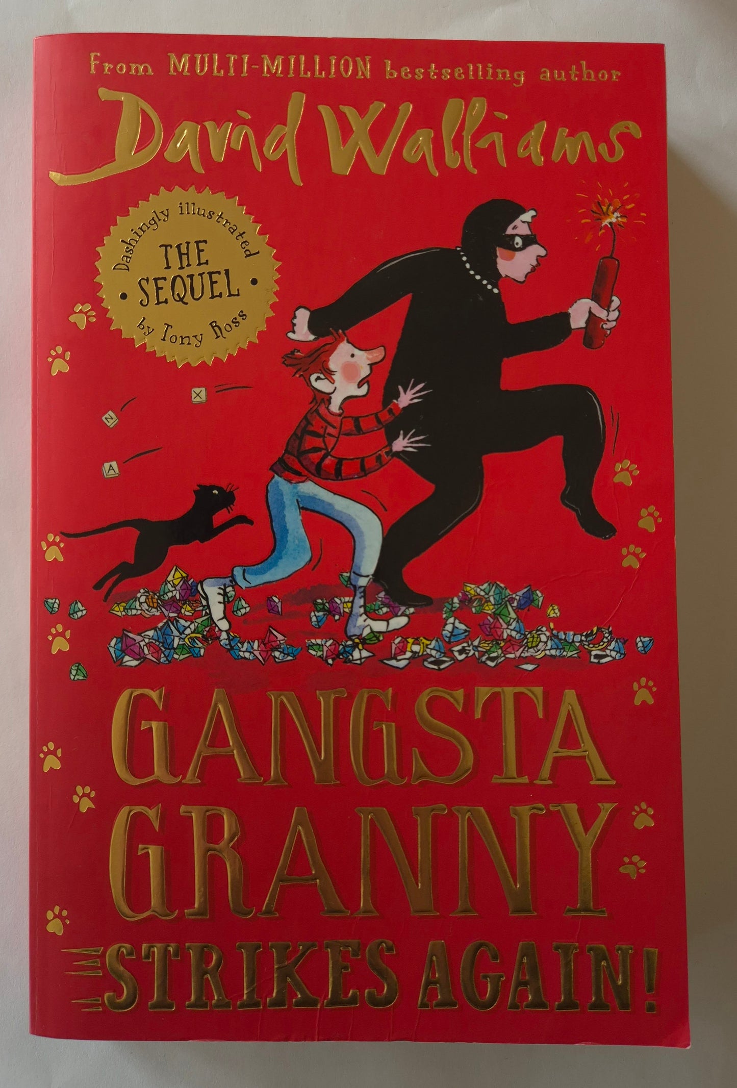 Gangsta Granny Strikes Again (Gangsta Granny #2) by David Walliams