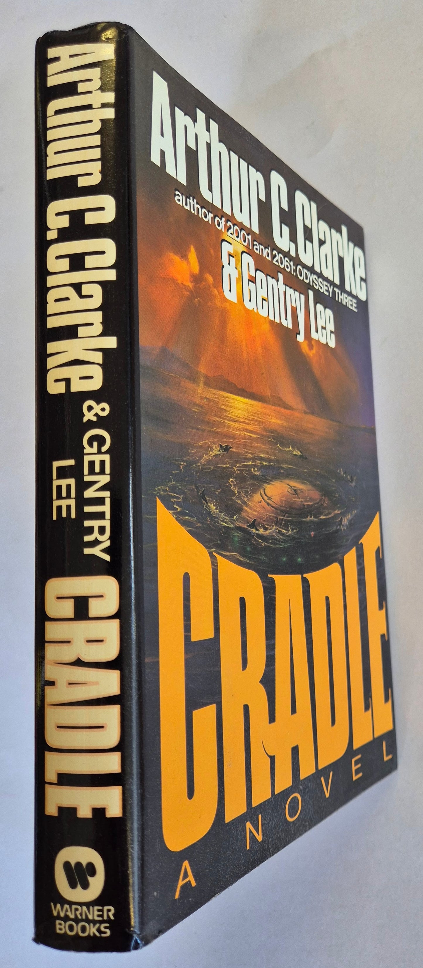 Cradle by Arthur C. Clarke & Gentry Lee