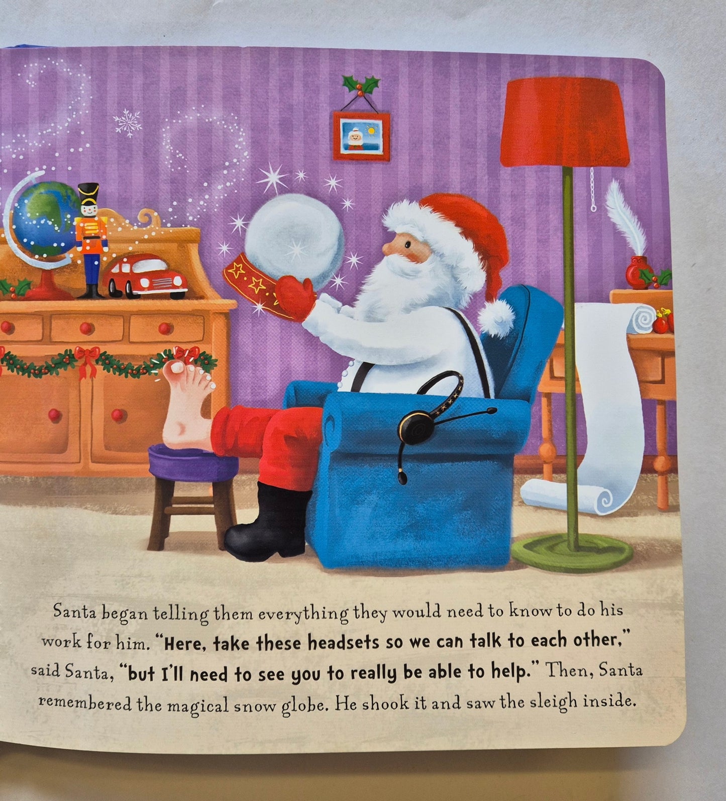 Santa's Snow Globe by Stephanie Moss (Tough Pages)