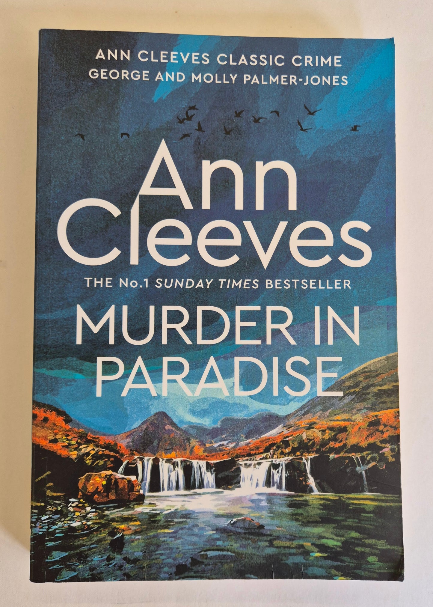 Murder in Paradise (George & Molly Palmer-Jones #3) by Ann Cleeves
