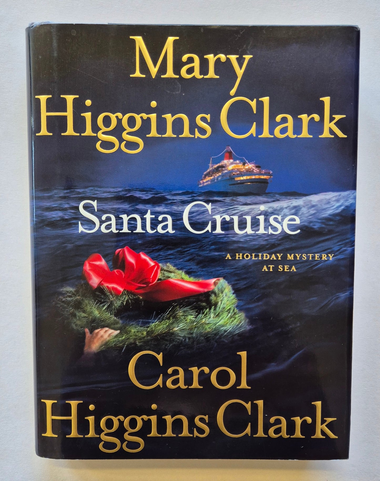 Santa Cruise A Holiday Mystery at Sea (Regan Reilly Mysteries #9.5) by Mary Higgins Clark and Carol Higgins Clark