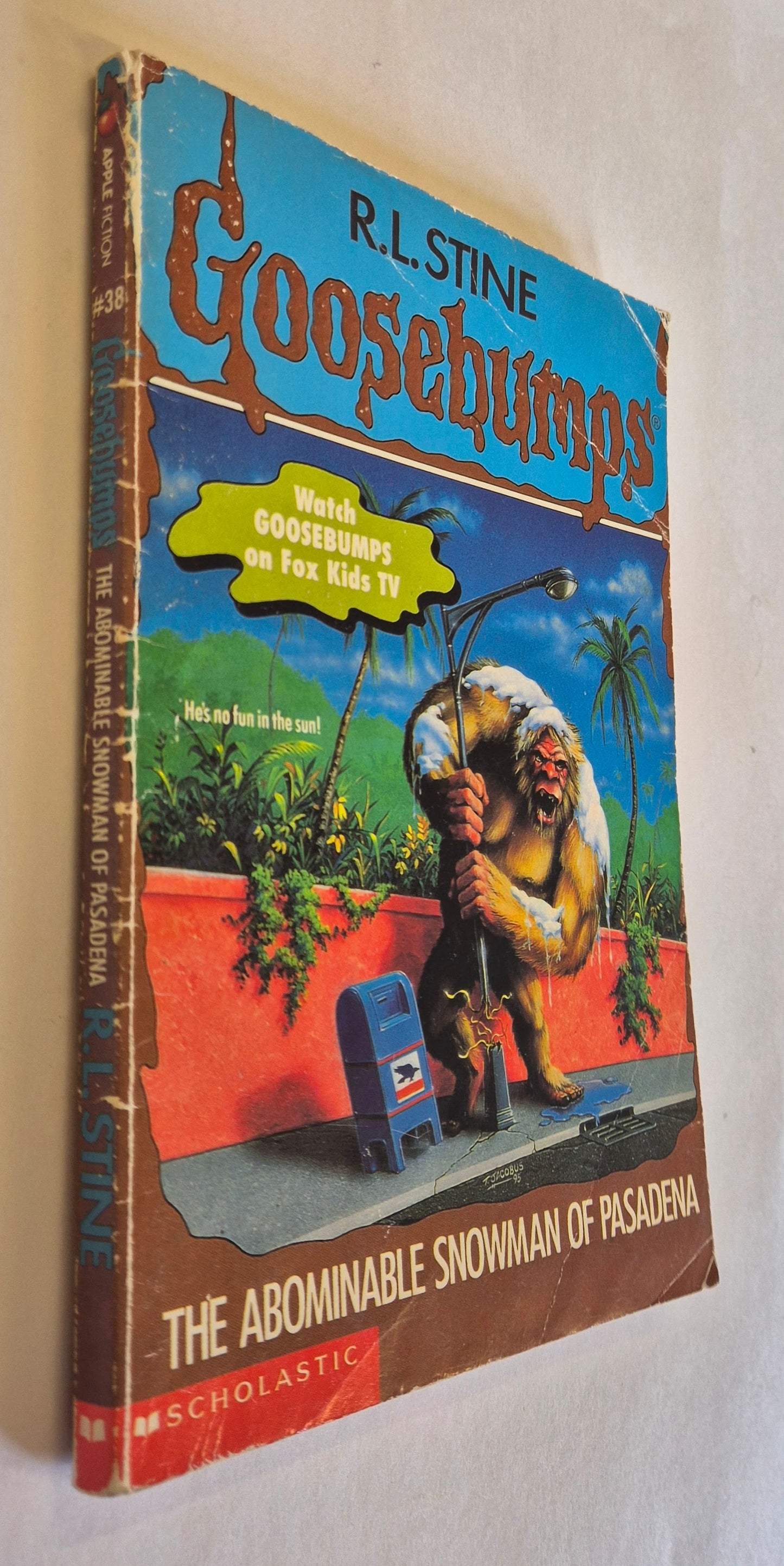 The Abominable Snowman of Pasadena (Goosebumps #38) by R. L. Stine