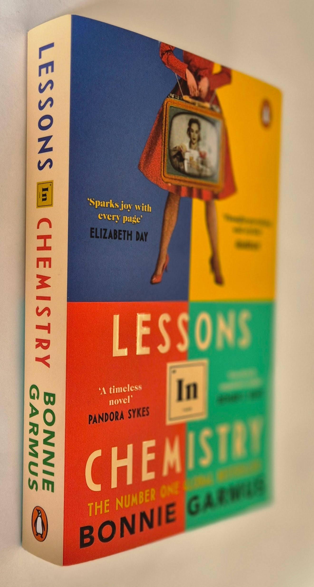 Lessons in Chemistry by Bonnie Garmus