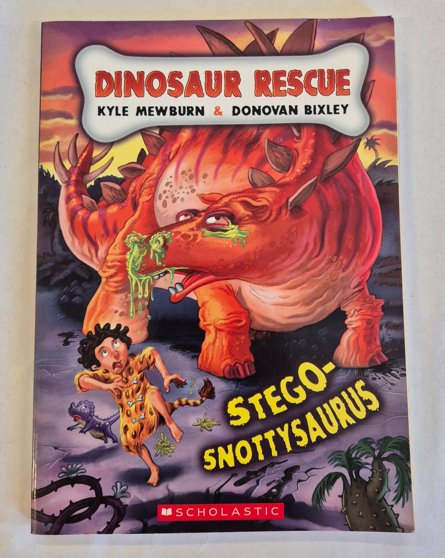 Stego-Snottysaurus (Dinosaur Rescue #2) by Kyle Mewburn