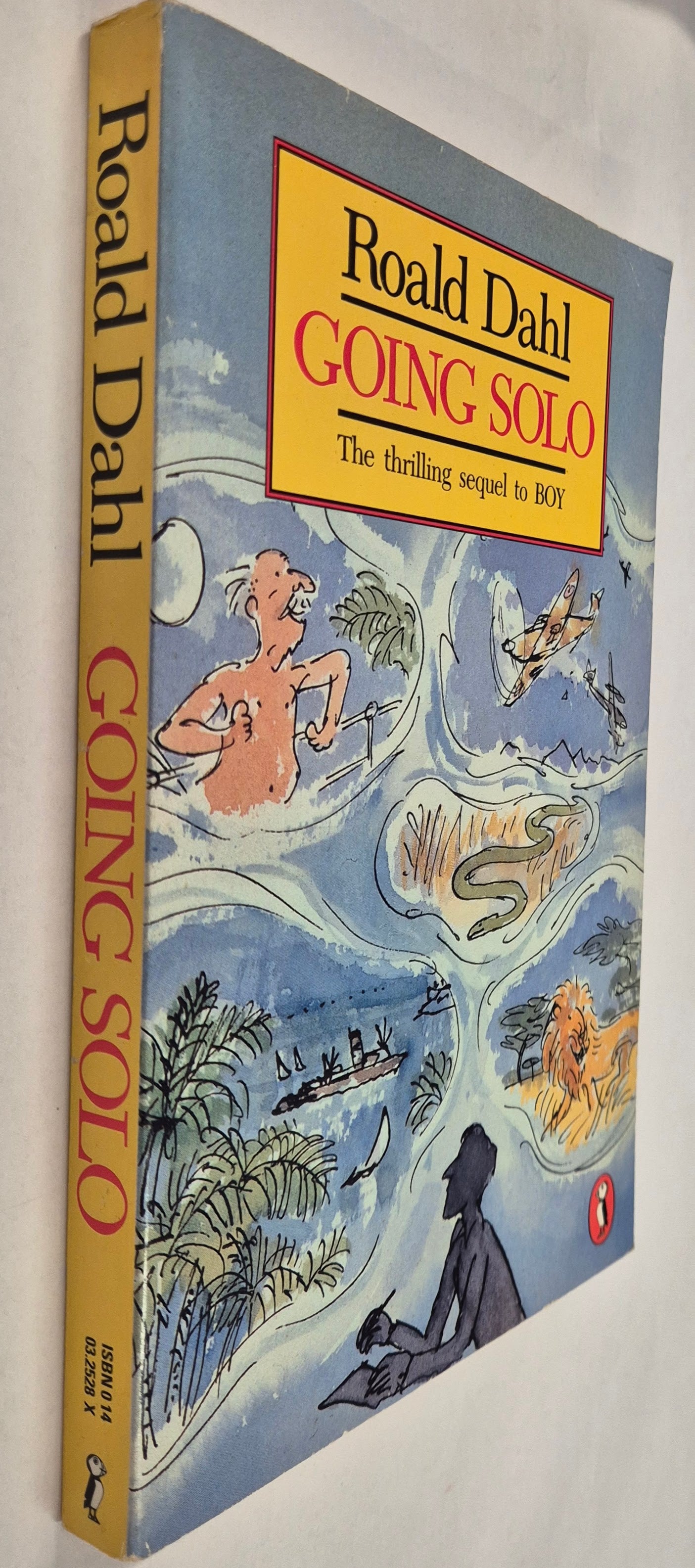 Going Solo (Roald Dahl's Autobiography #2) by Roald Dahl