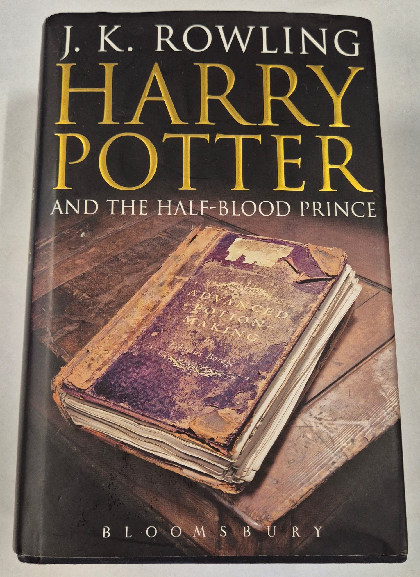 Harry Potter and the Half-Blood Prince (Harry Potter #6) by J. K. Rowling (Has the Page 99 misprint)