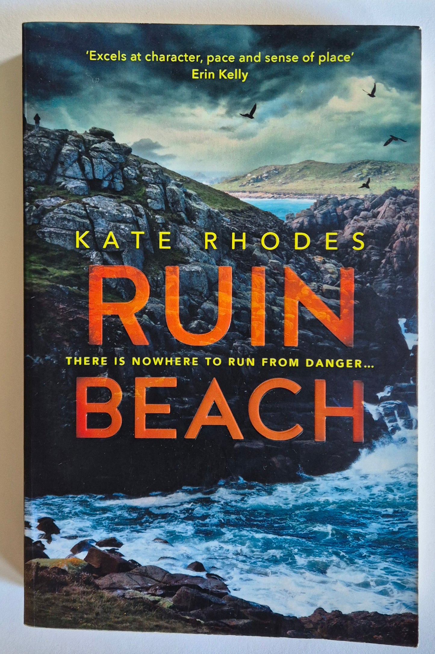 Ruin Beach (DI Ben Kitto #2) by Kate Rhodes