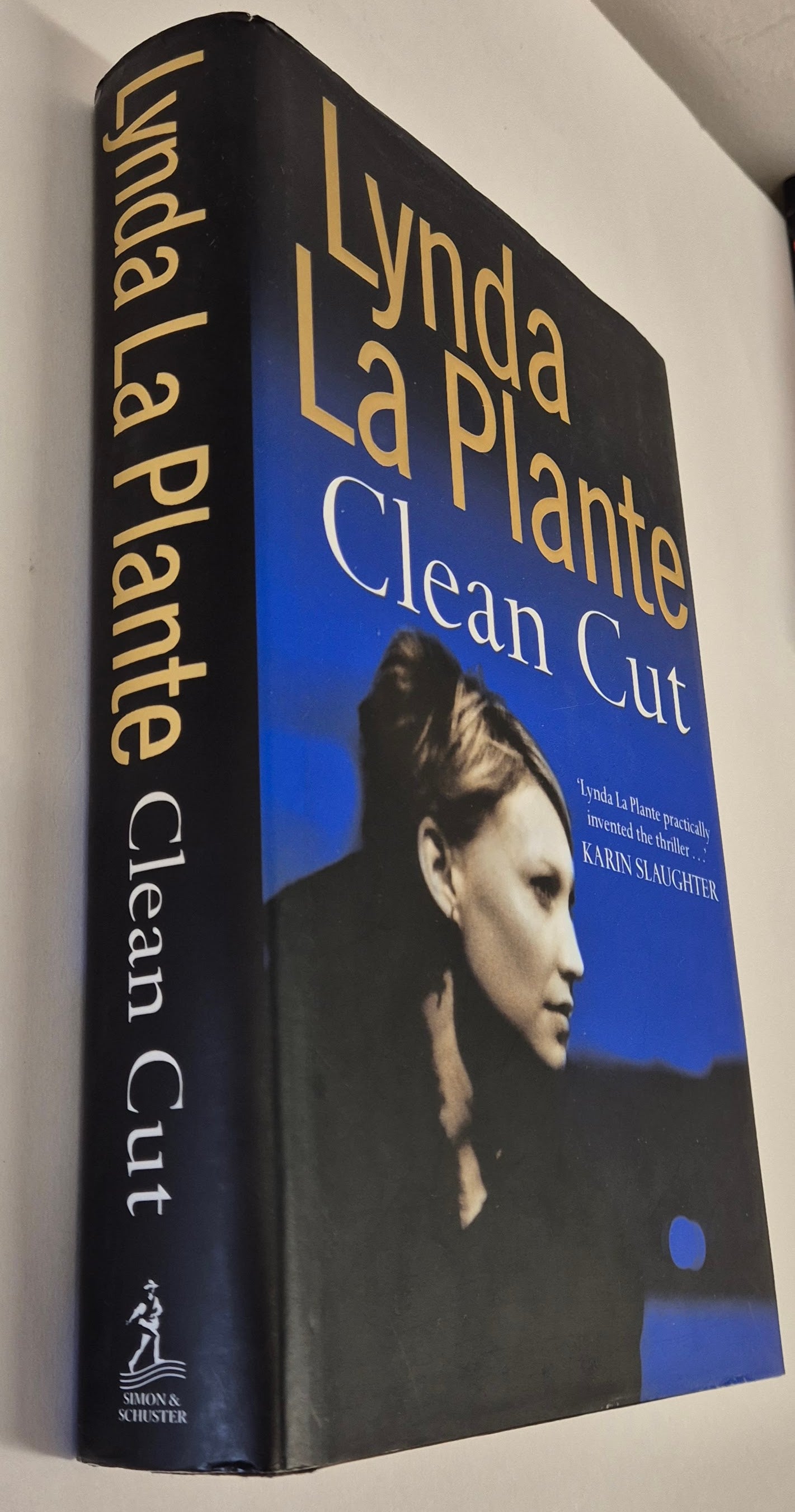 Clean Cut (Anna Travis #3) by Lynda La Plante