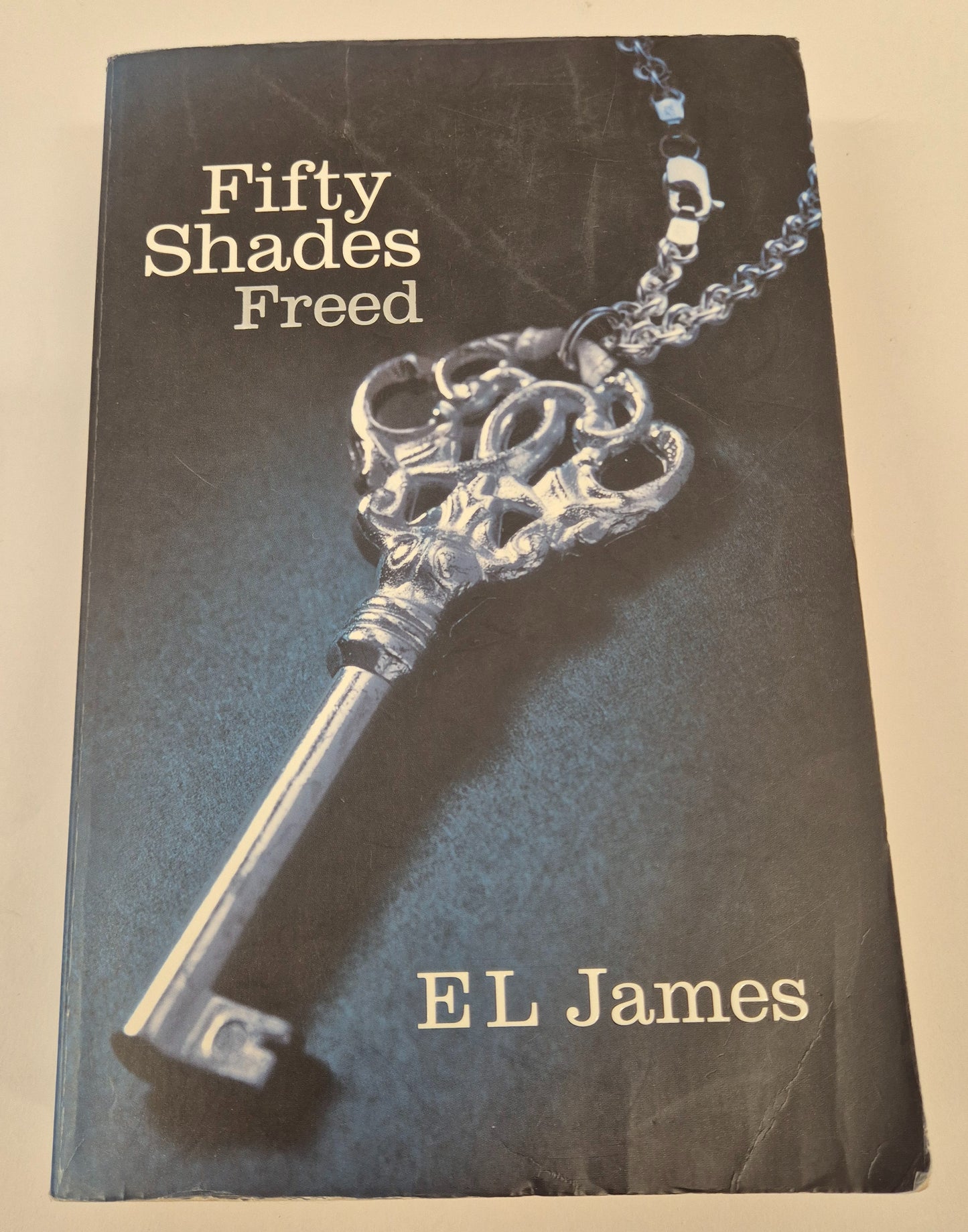 Fifty Shades Freed (Fifty Shades #2) by E. L. James