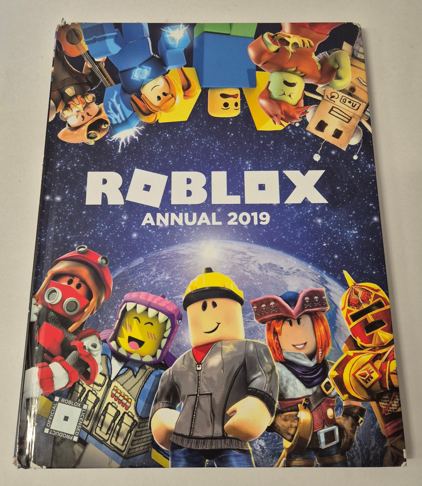 Roblox Annual 2019 by Alexander Cox and Craig Jelley