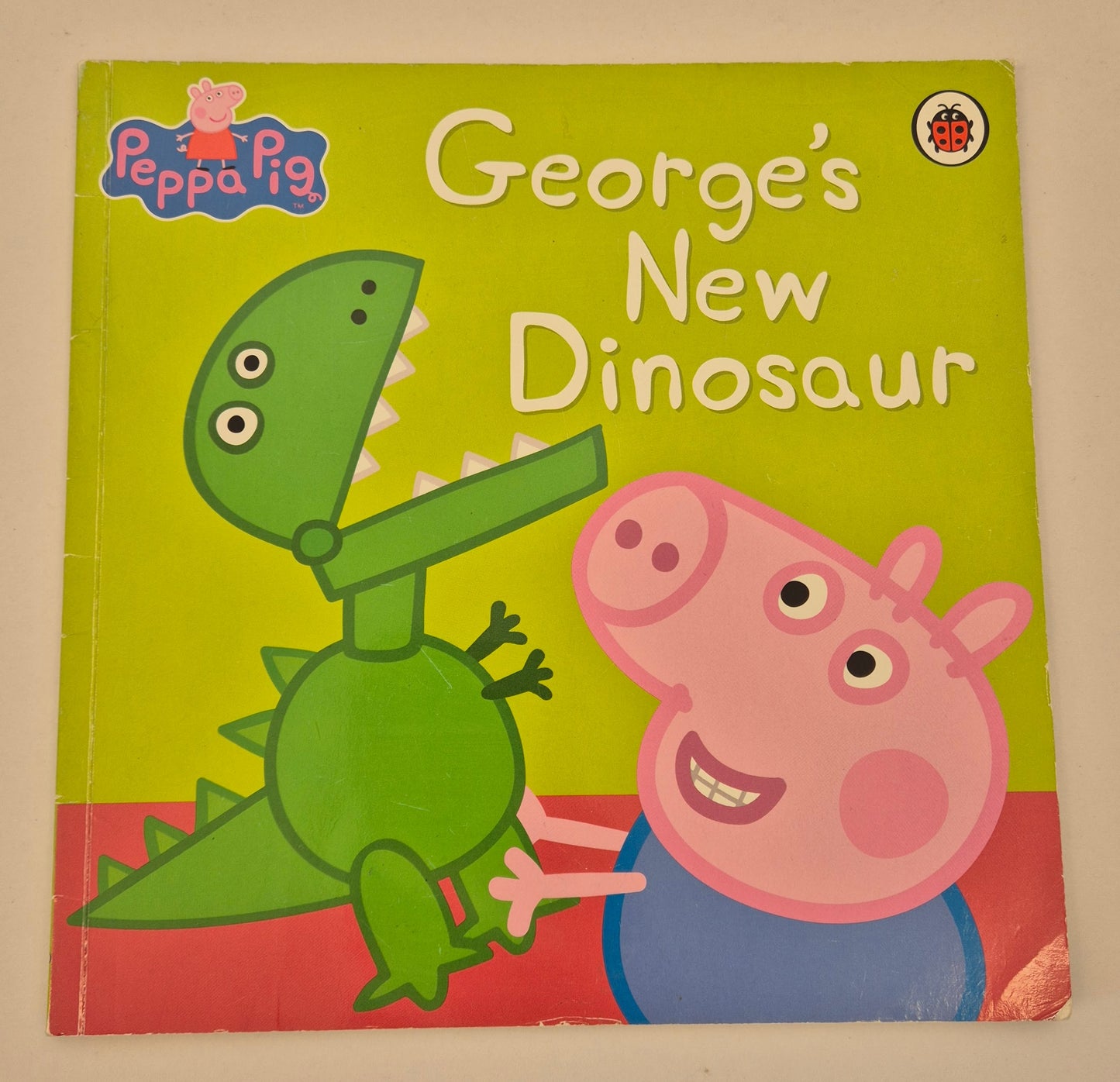 George's New Dinosaur (Peppa Pig) by Zoe Hedges
