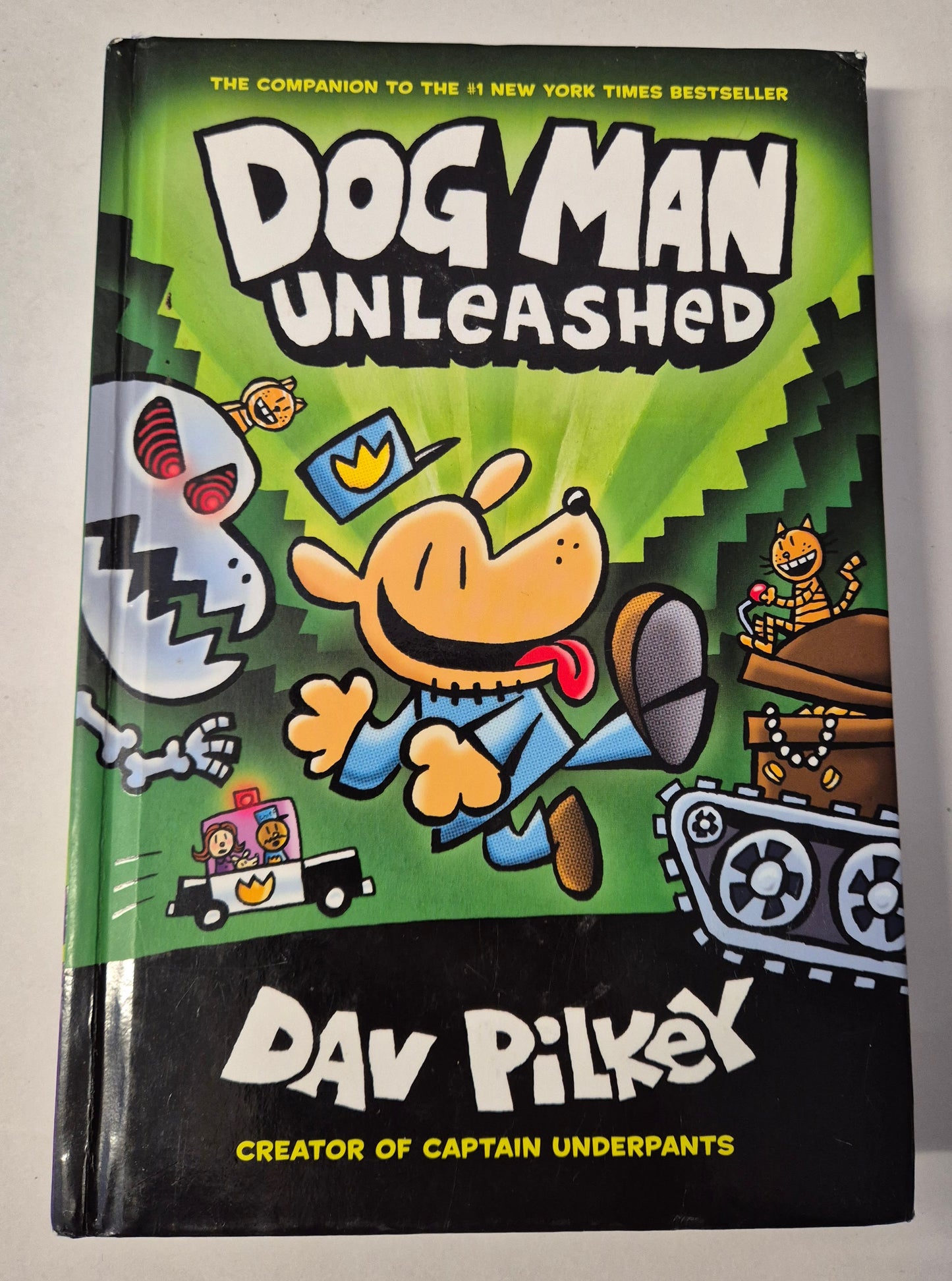 Dog Man Unleashed (Dog Man #2) by Dav Pilkey