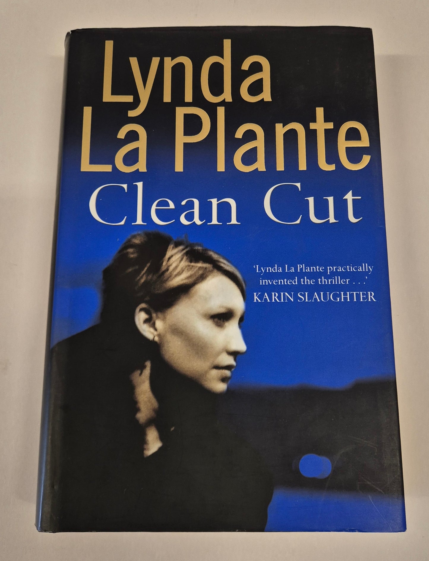 Clean Cut (Anna Travis #3) by Lynda La Plante