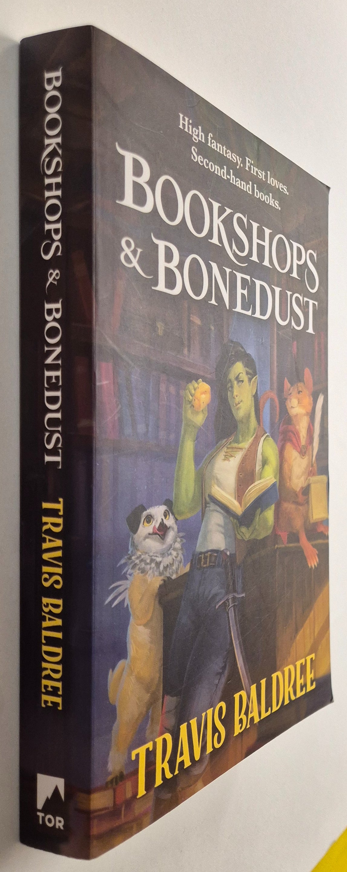 Bookshop's & Bonedust (Legends & Lattes #0) by Travis Baldree