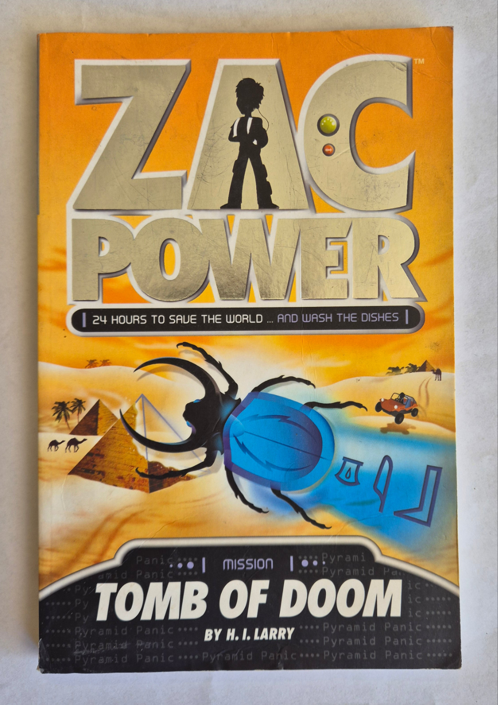Tomb of Doom (Zac Power: Classic #5) by H. I. Larry