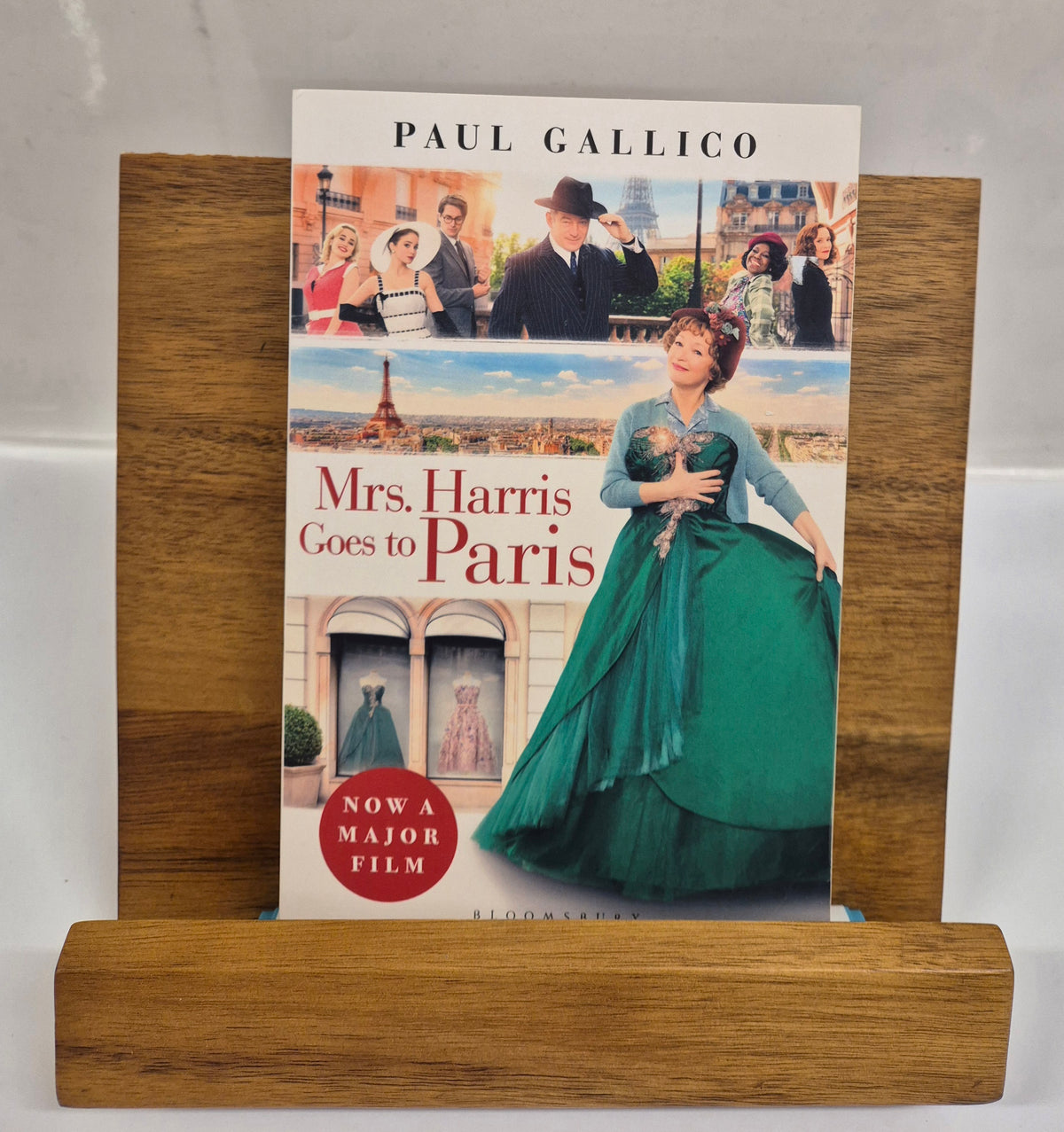 Mrs Harris Goes to Paris (Mrs Harris #1) by Paul Gallico