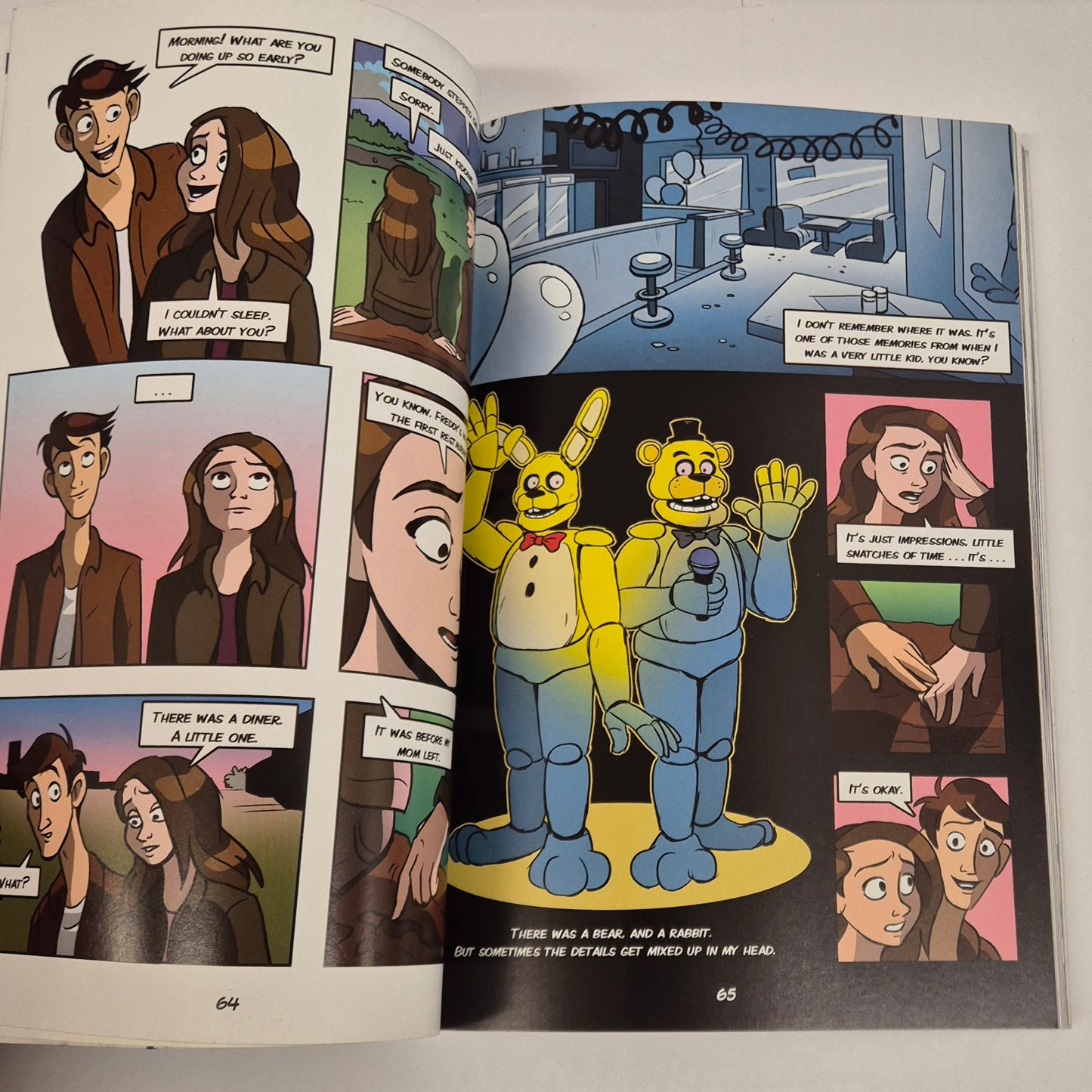 The Silver Eyes (Five Nights at Freddy's Graphic Novel #1) by Christopher Hastings