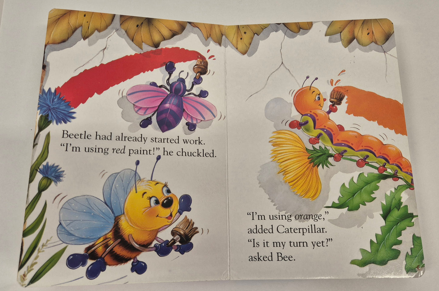 Bee Paints the School: A Book About Colours (Board Book) by Glenn Johnstone