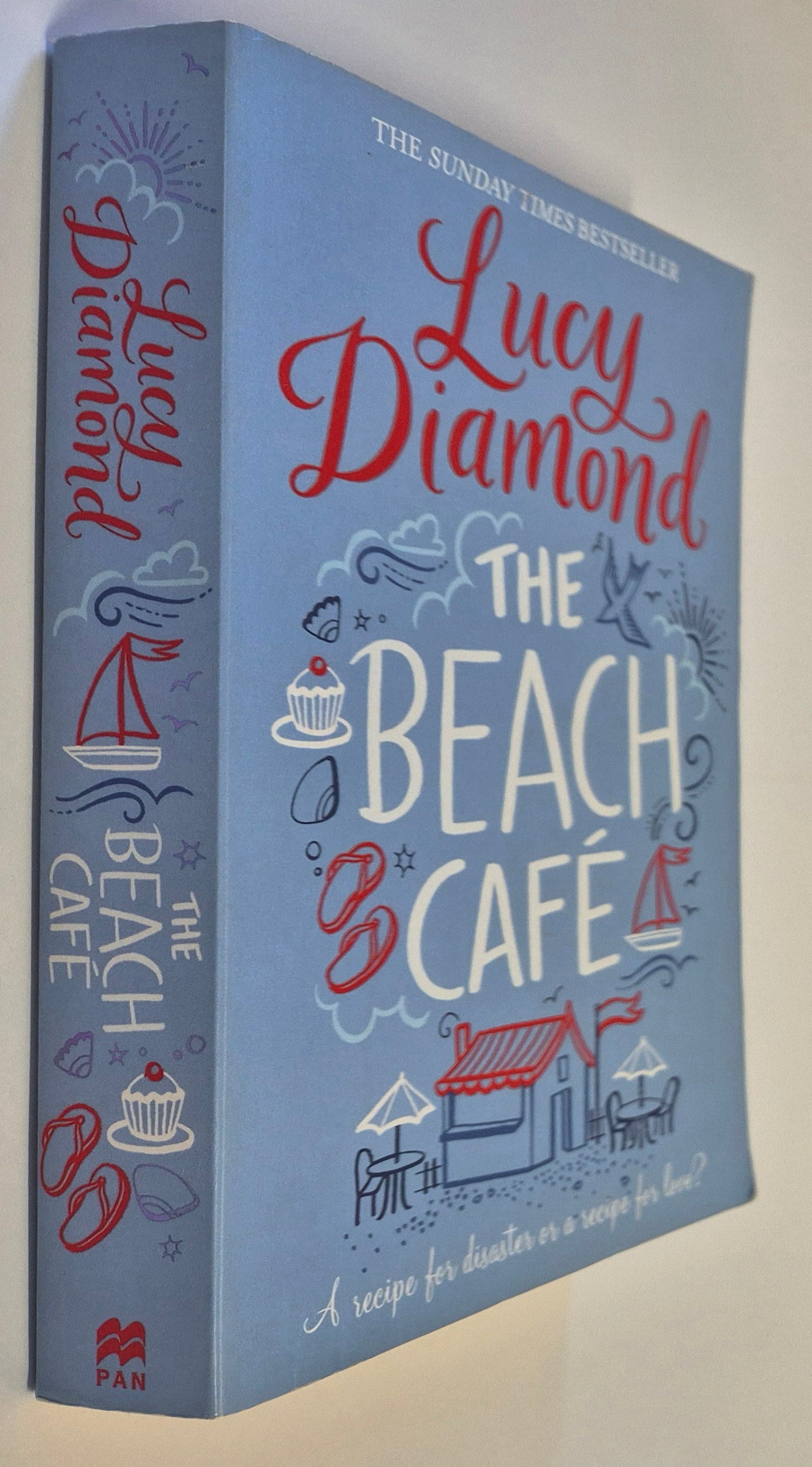The Beach Cafe (The Beach Cafe #1) by Lucy Diamond
