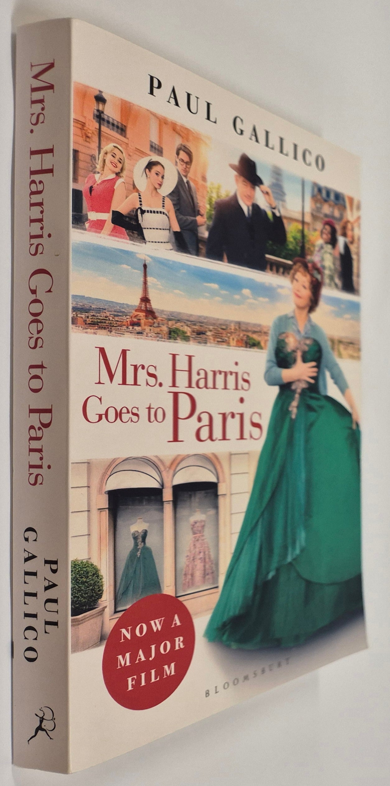 Mrs Harris Goes to Paris (Mrs Harris #1) by Paul Gallico