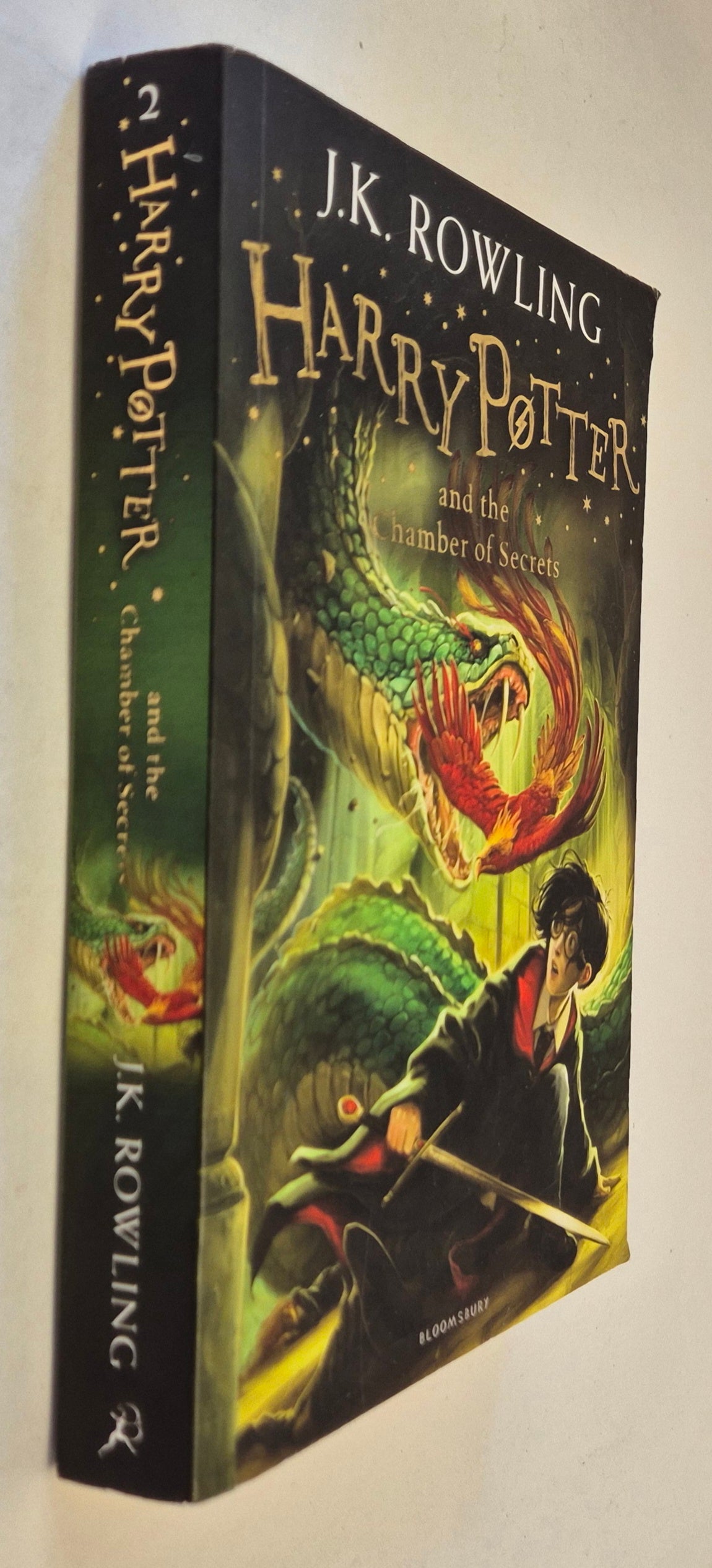 Harry Potter and the Chamber of Secrets (Harry Potter #2) by J. K. Rowling