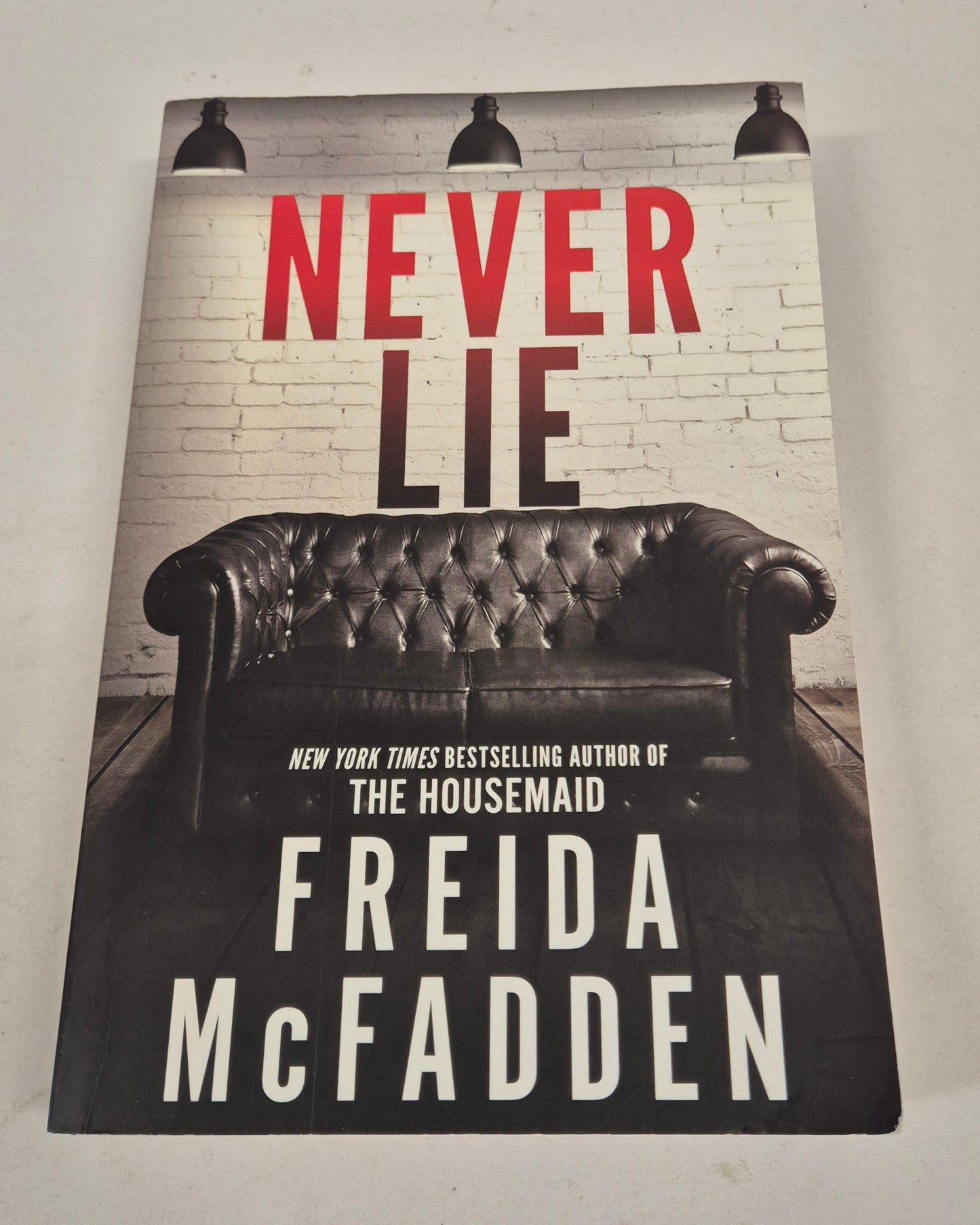 Never Lie by Freida McFadden