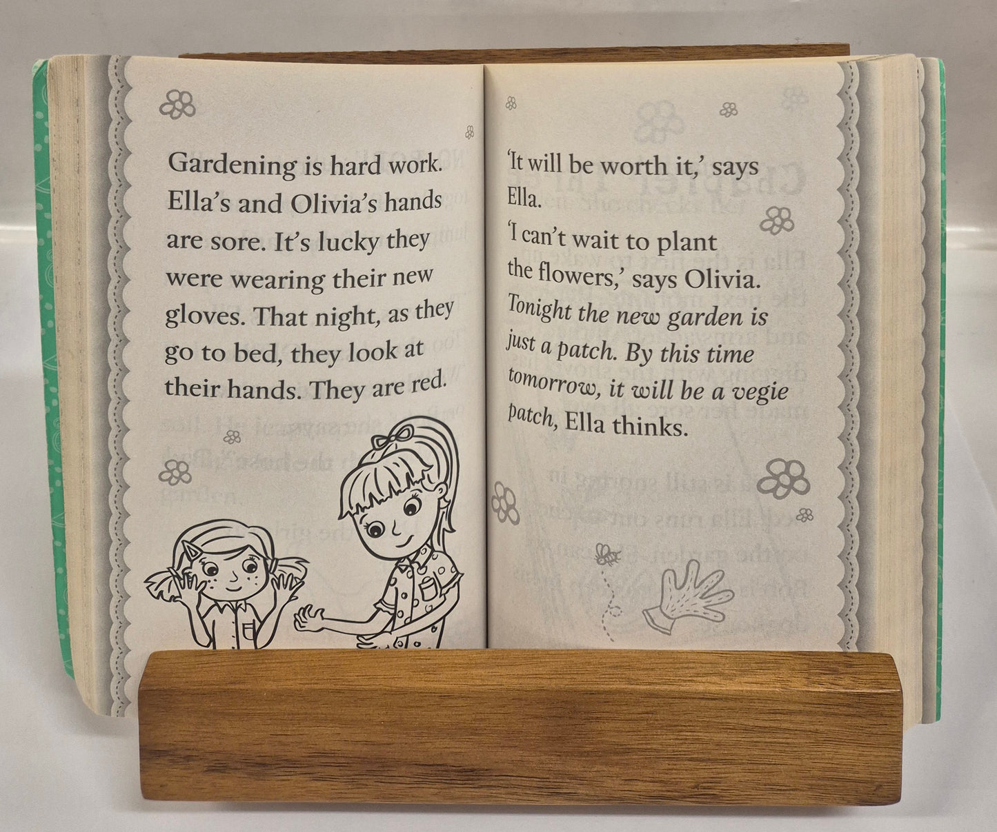 Sister Tales: Ella and Olivia - Sports Carnival #10 + Flower Power #11 + Beach Holiday #13 + Spelling Superstar #14 by Yvette Poshoglian