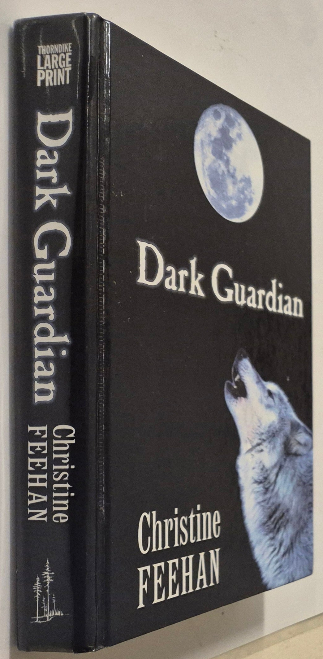 Dark Guardian (Dark #8) by Christine Feehan (Large Print)