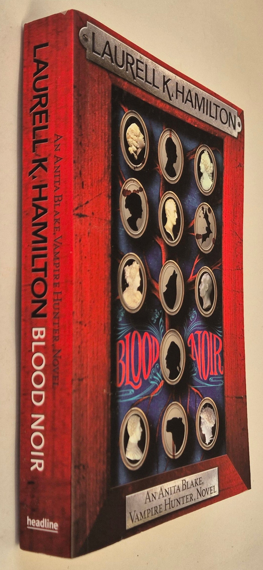 Blood Noir (Anita Blake Vampire Hunter #16) by Laurell K. Hamilton