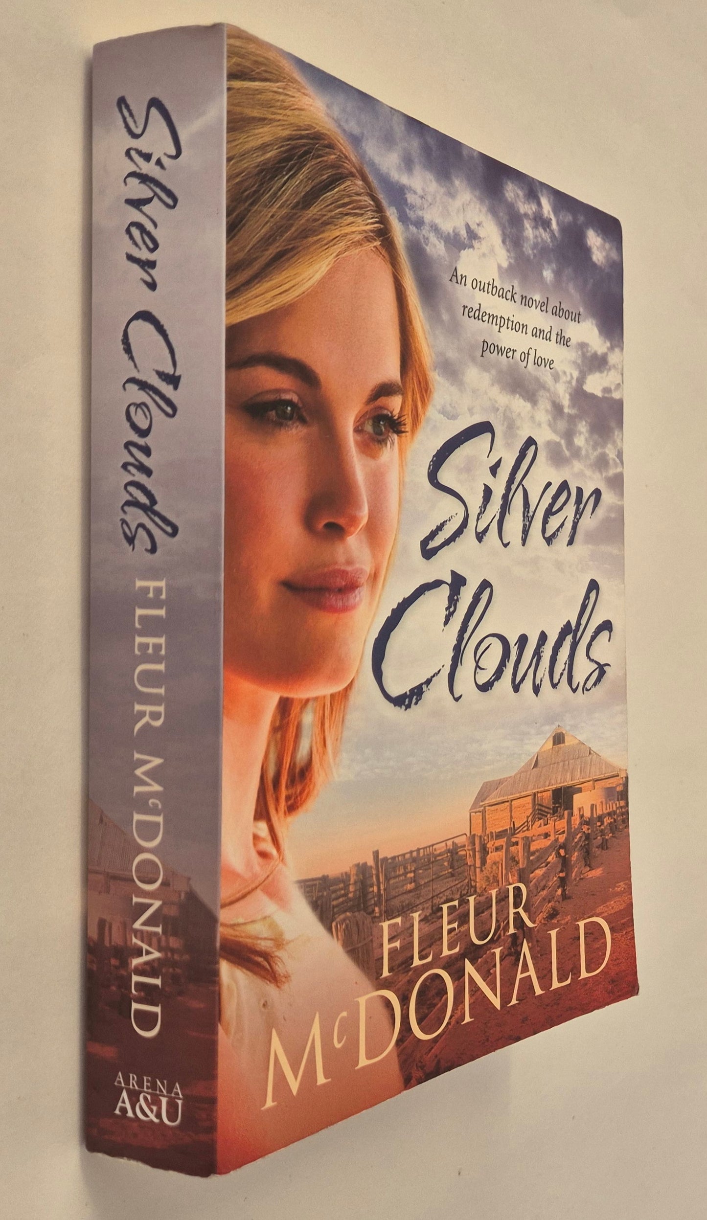 Silver Clouds (Detective Dave Burrows) by Fleur McDonald