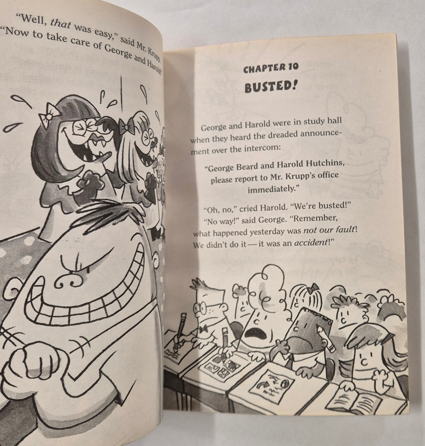 Invasion of the Incredibly Naughty Cafeteria Ladies from Outer Space (Captain Underpants #3) by Dav Pilkey