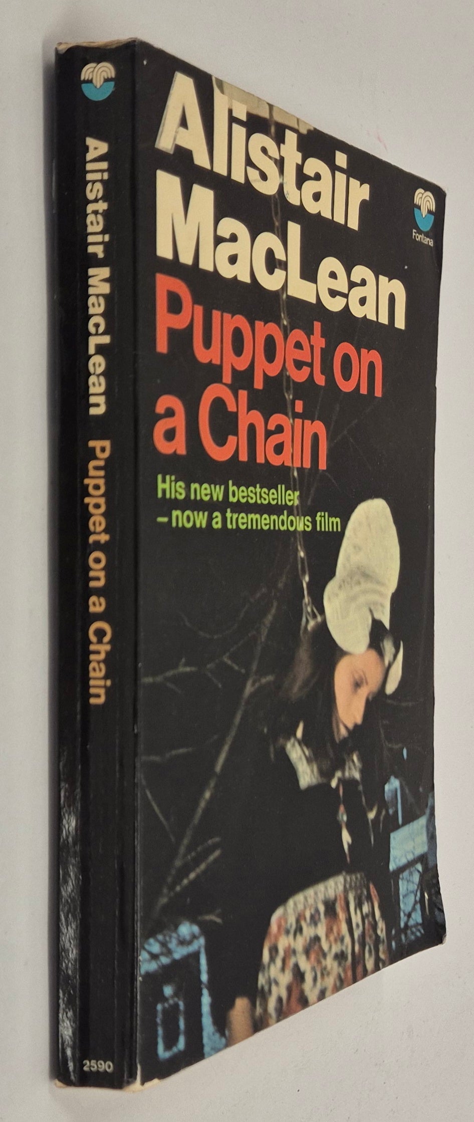 Puppet on a Chain by Alistair MacLean
