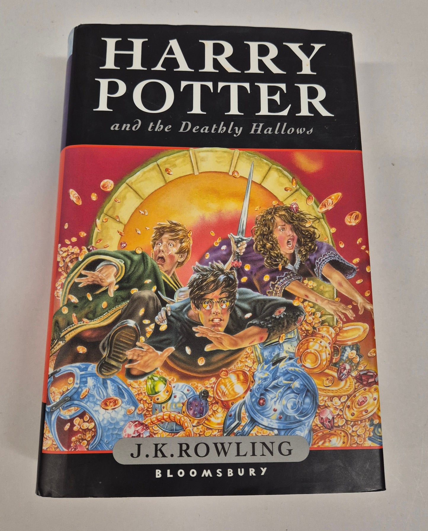 Harry Potter and the Deathly Hallows (Harry Potter #7) by J. K. Rowling