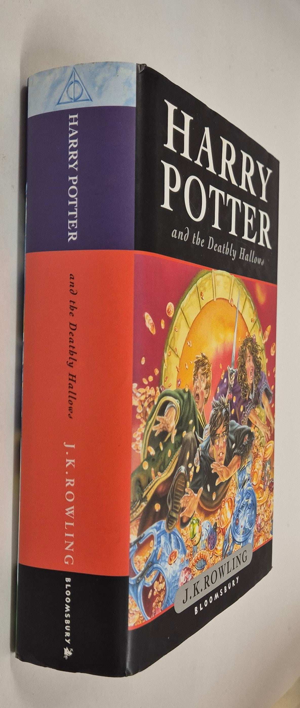 Harry Potter and the Deathly Hallows (Harry Potter #7) by J. K. Rowling