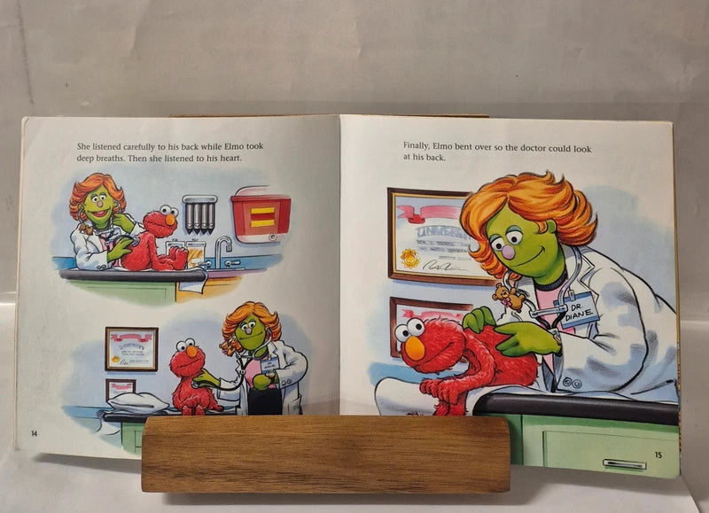 Elmo Goes to the Doctor (Sesame Street) by Sarah Albee