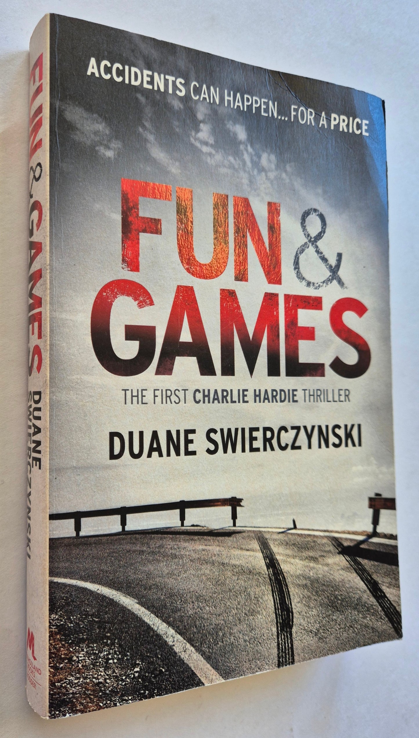 Fun & Games (Charlie Hardie #1) by Duane Swierczynski