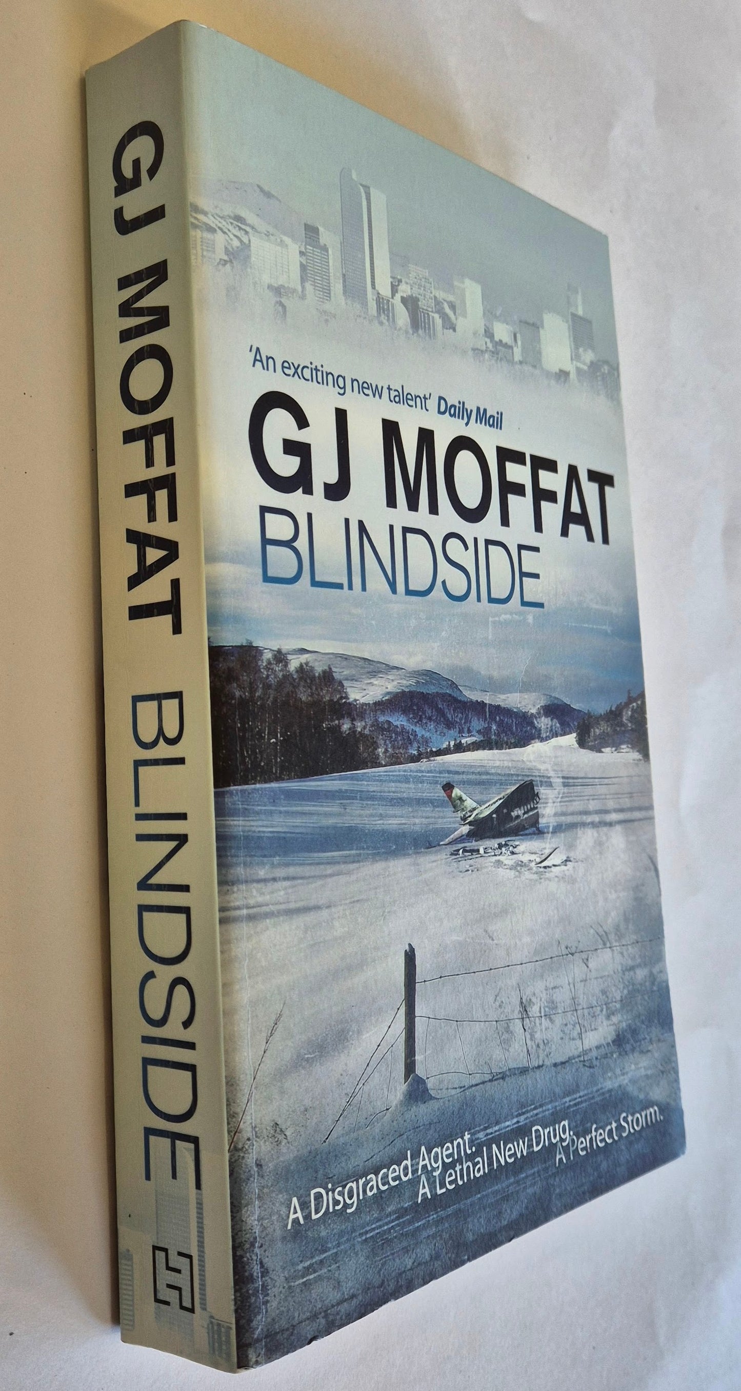 Blindside (Alex Cahill and Logan Finch #3) by G. J. Moffat