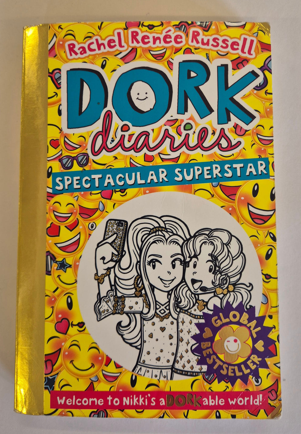 Spectacular Superstar (Dork Diaries #14) by Rachel Renee Russell ...