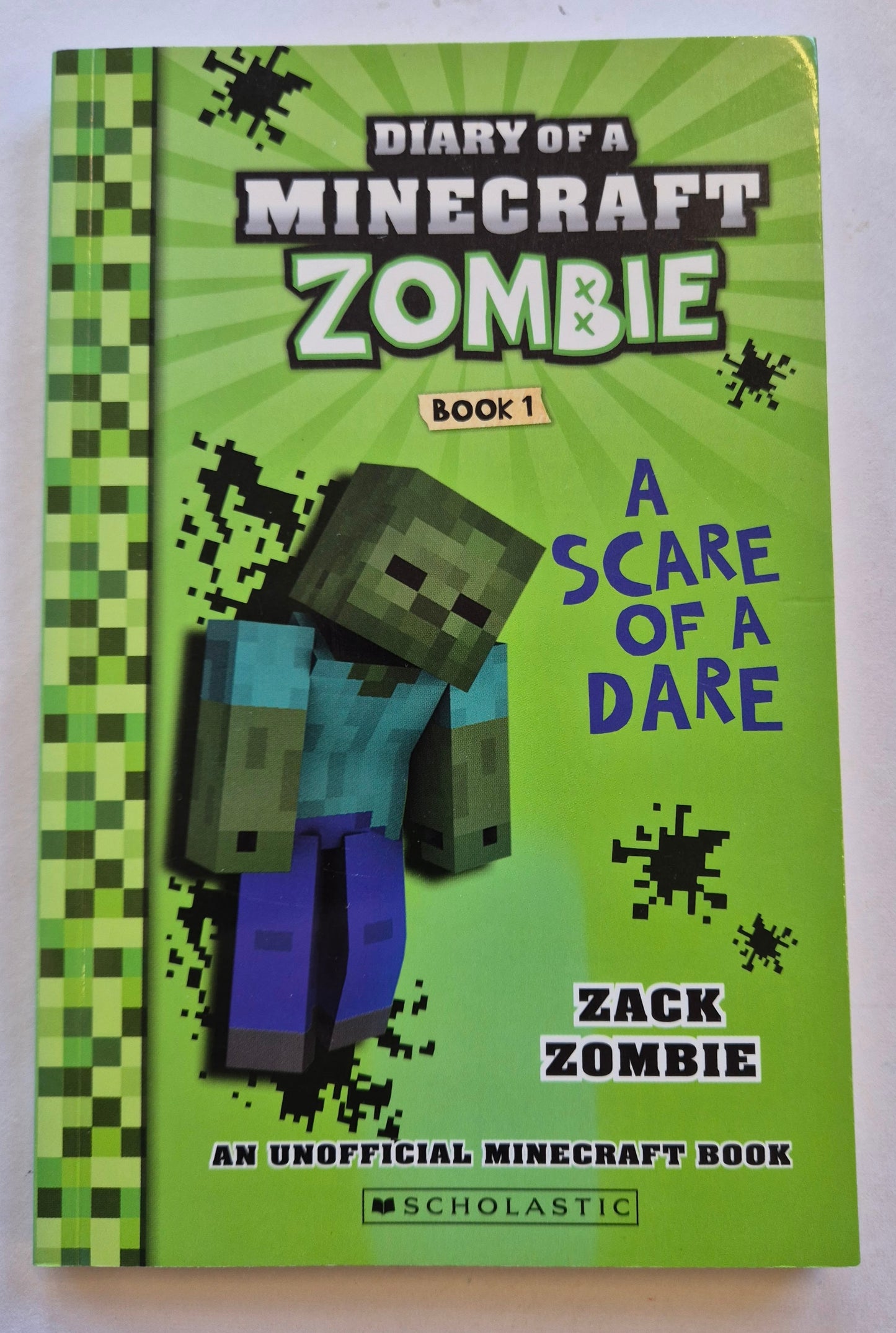 A Scare of a Dare (Diary of a Minecraft Zombie #1) by Zack Zombie