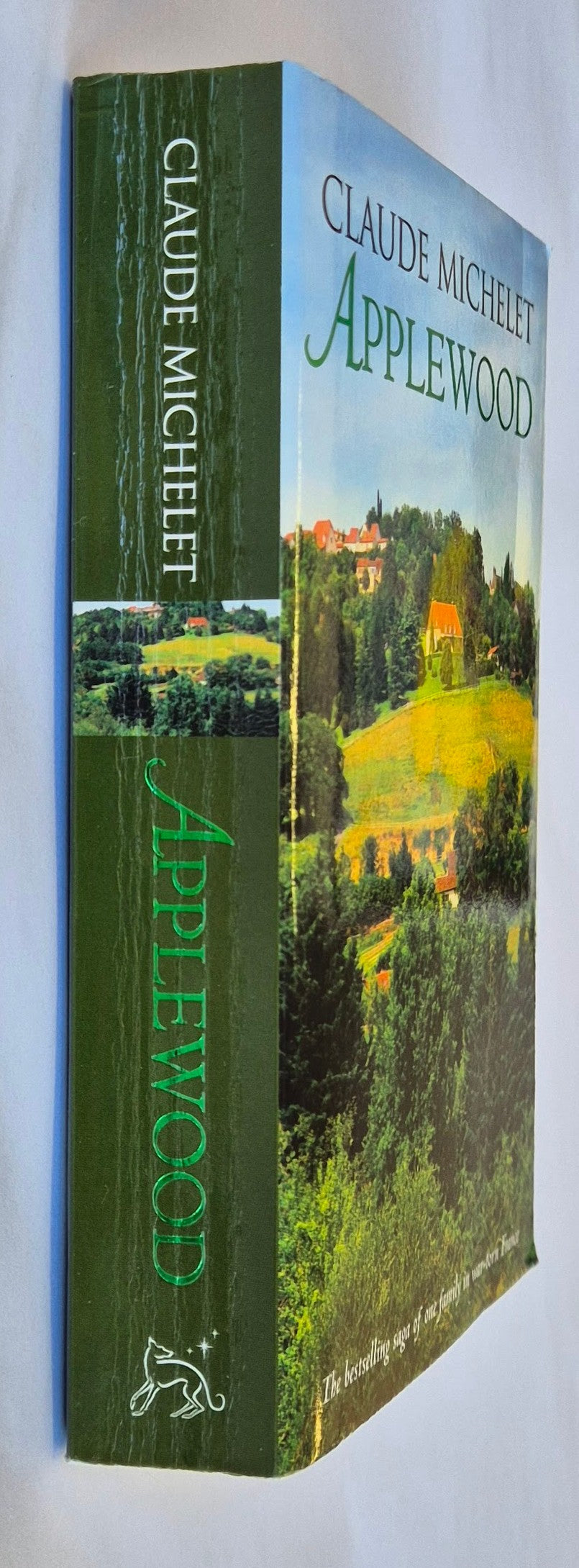 Applewood (Sage of the Vialhe #2) by Claude Michelet