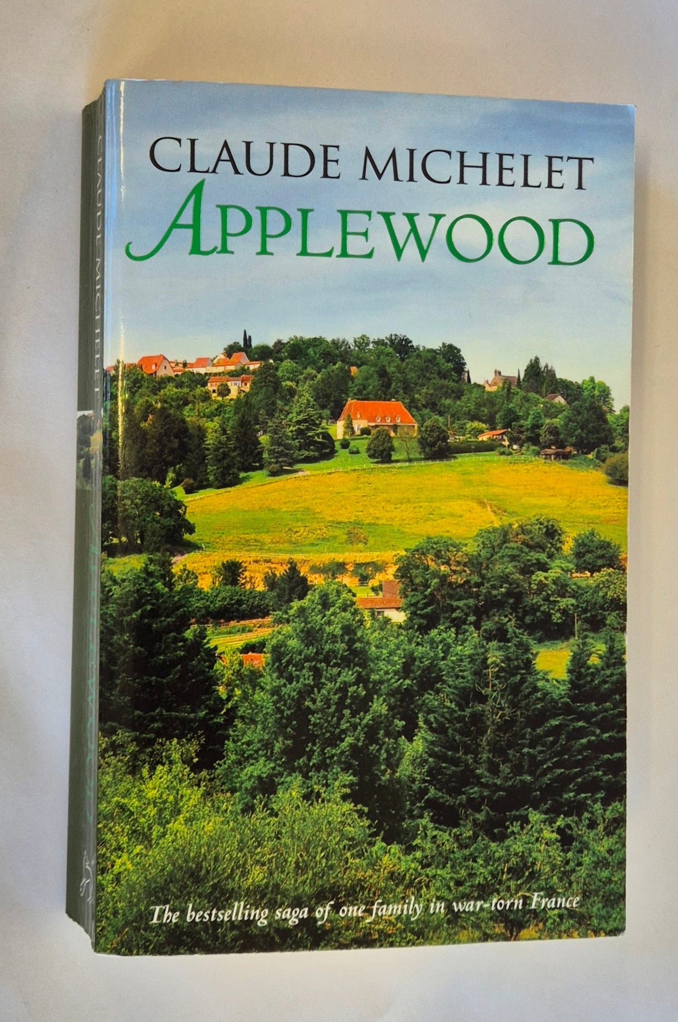 Applewood (Sage of the Vialhe #2) by Claude Michelet