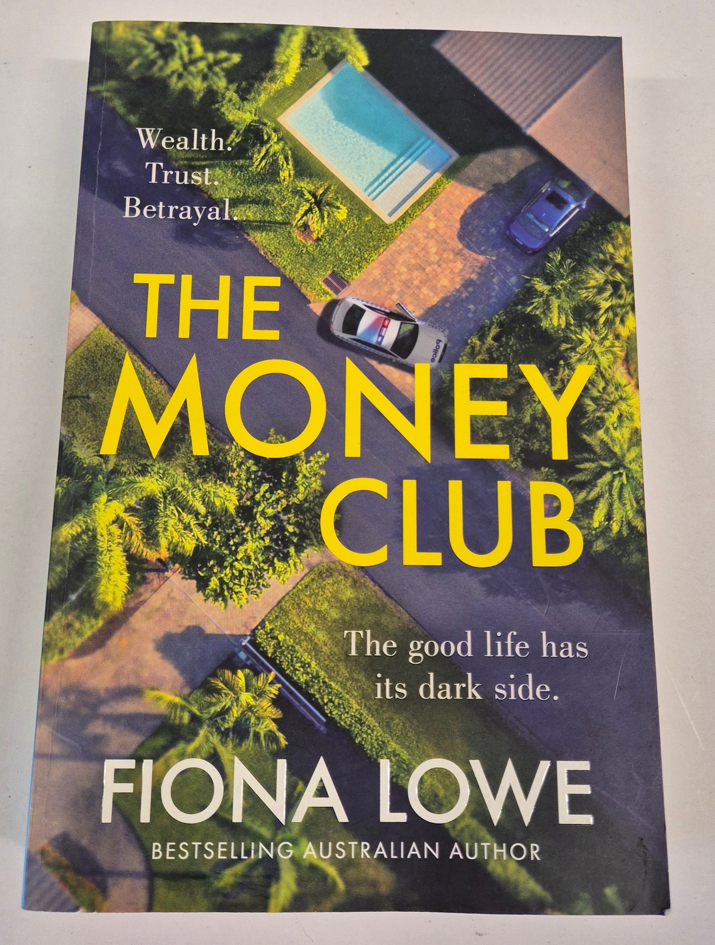The Money Club by Fiona Lowe
