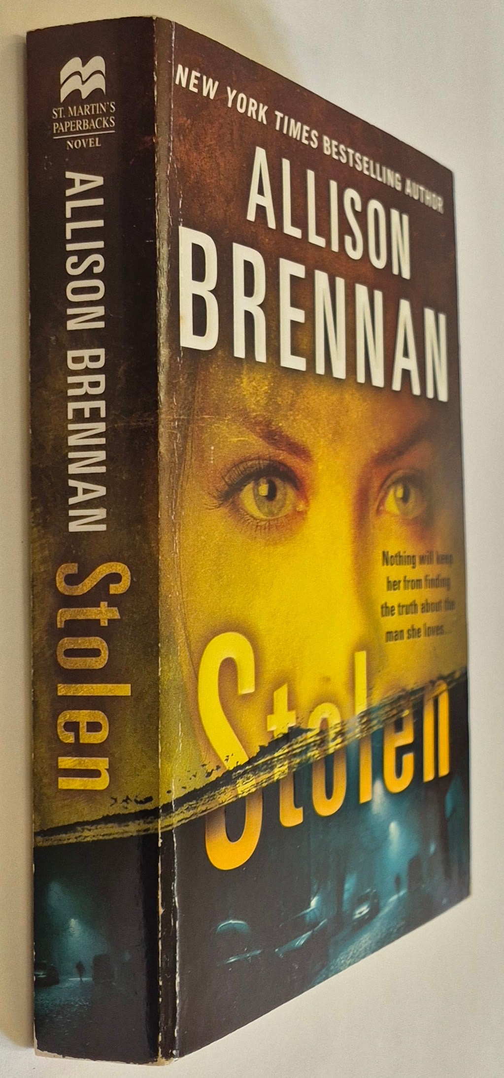 Stolen (Lucy Kincaid #6) by Allison Brennan