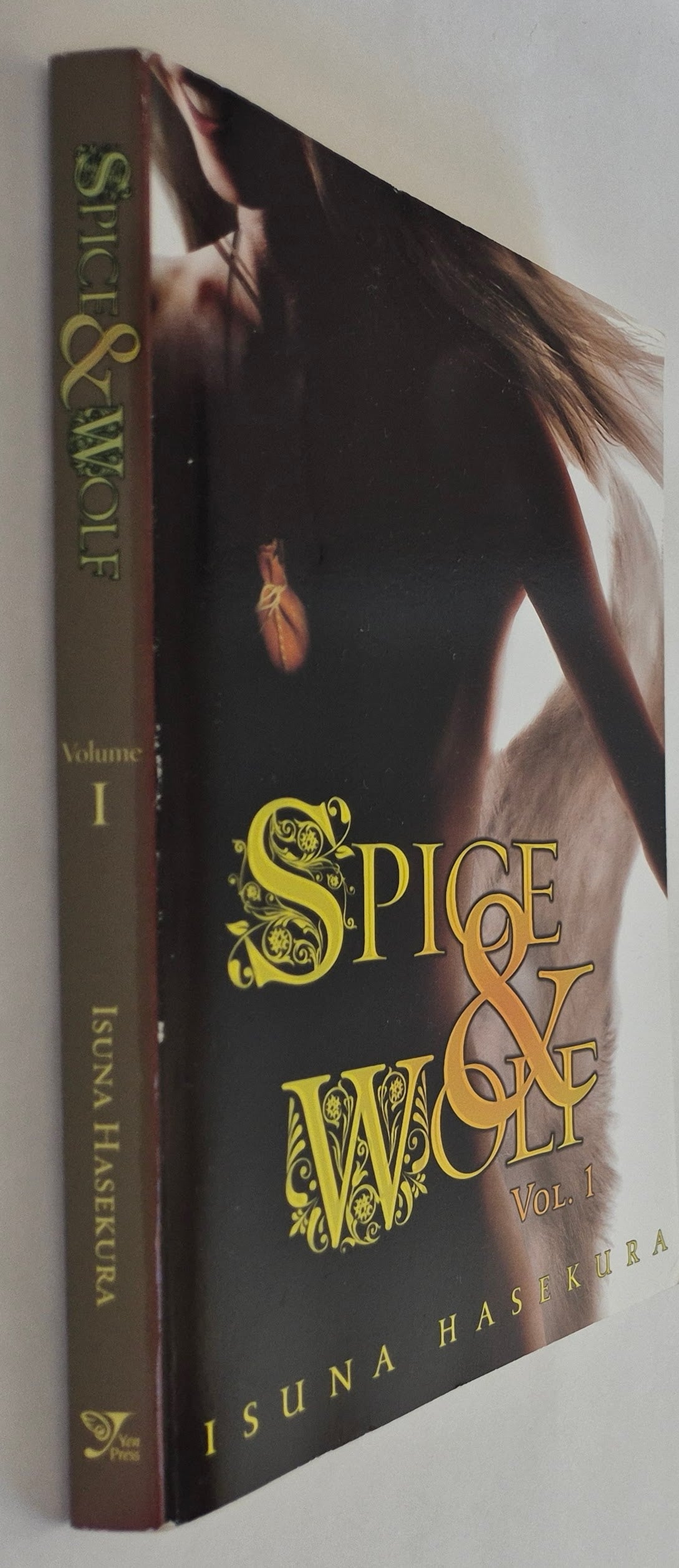 Spice & Wolf Vol. 1 (Ookami to Koushinryou) by Isuna Hasekura