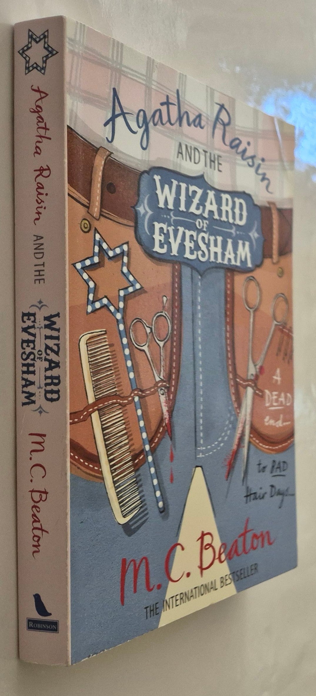 Agatha Raisin and the Wizard of Evesham (Agatha Raisin #8) BY M. C. Beaton