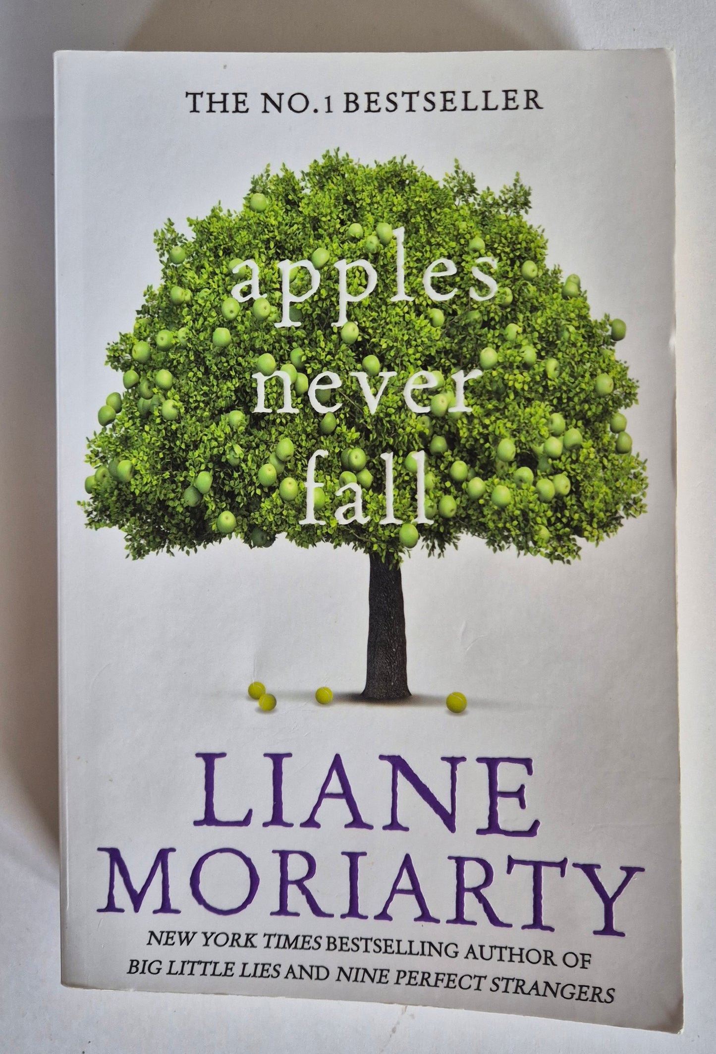Apples Never Fall by Liane Moriarty