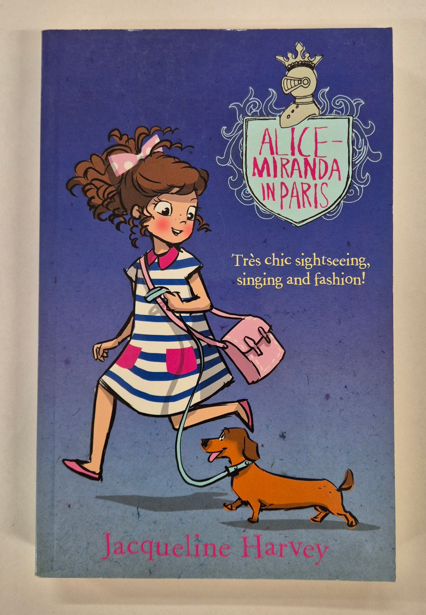 Alice-Miranda in Paris (Alice-Miranda #7) by Jacqueline Harvey